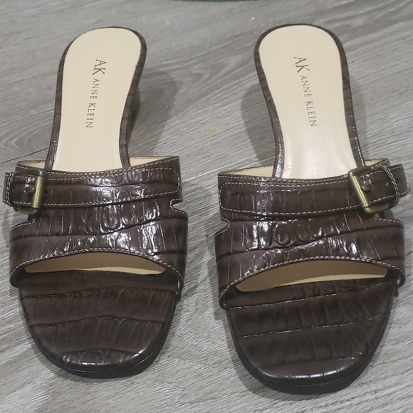 Anne Klein Sandals - Picture 5 of 10
